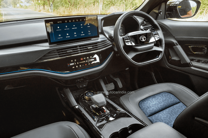 Tata Harrier vs Mahindra XUV700 vs Jeep Compass comparison review